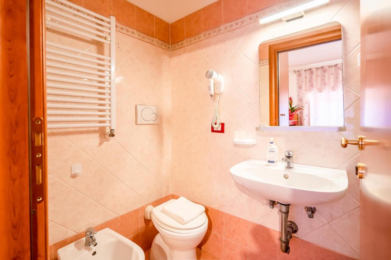 Booking Inn Rome Center מראה חיצוני תמונה