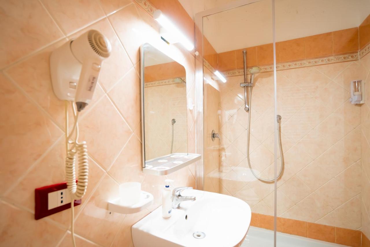 Booking Inn Rome Center מראה חיצוני תמונה