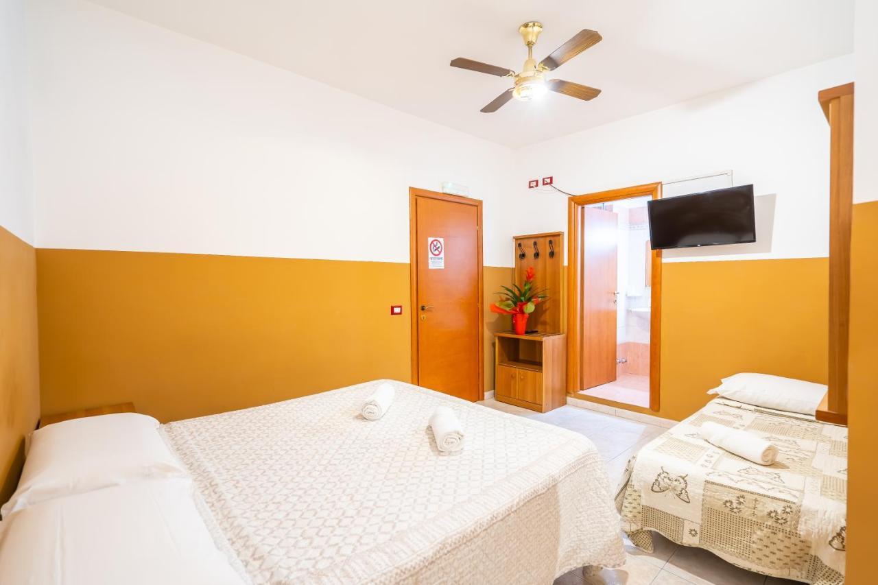 Booking Inn Rome Center מראה חיצוני תמונה